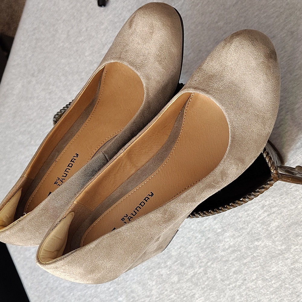 CL BY LAUNDRY- WOMENS HEEL 3" PUMPS